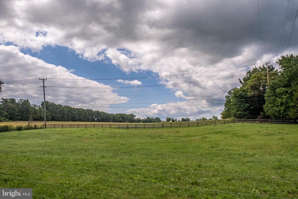 119 GEMSTONE FARM LANE