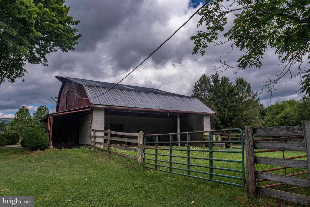 119 GEMSTONE FARM LANE