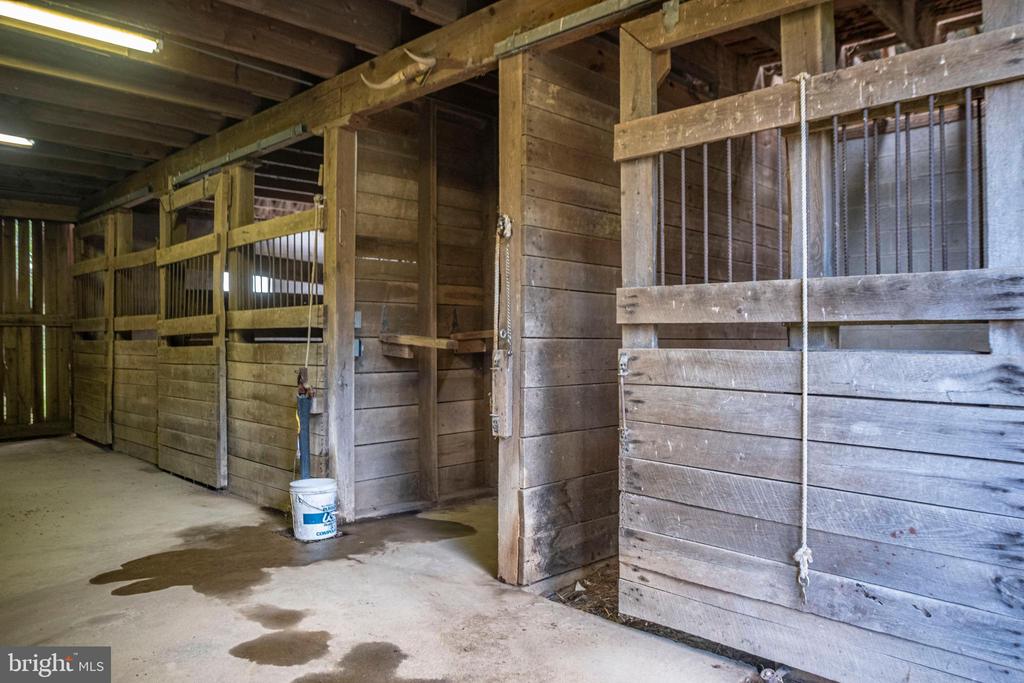 119 GEMSTONE FARM LANE