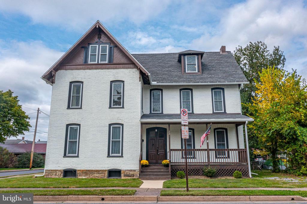 23 W CLINTON STREET
