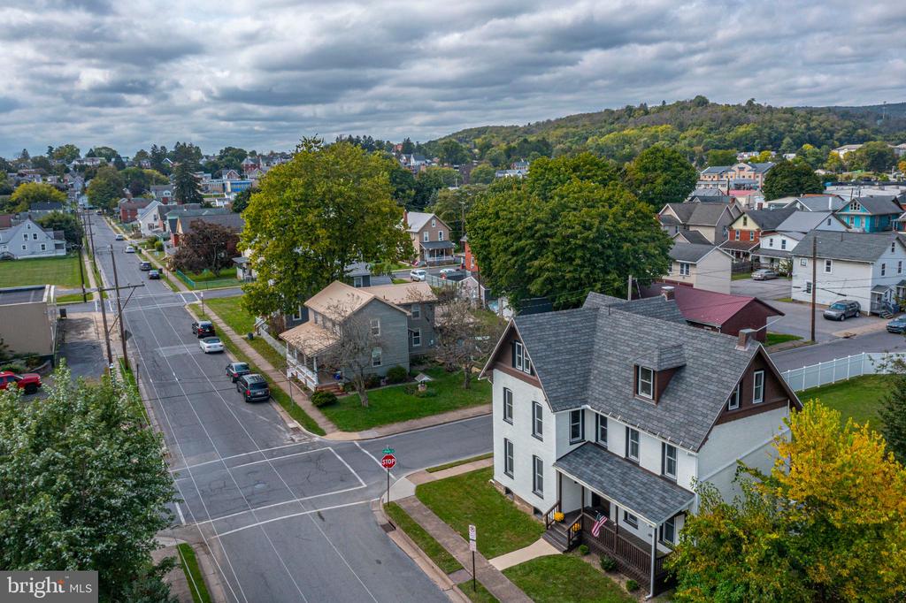 23 W CLINTON STREET