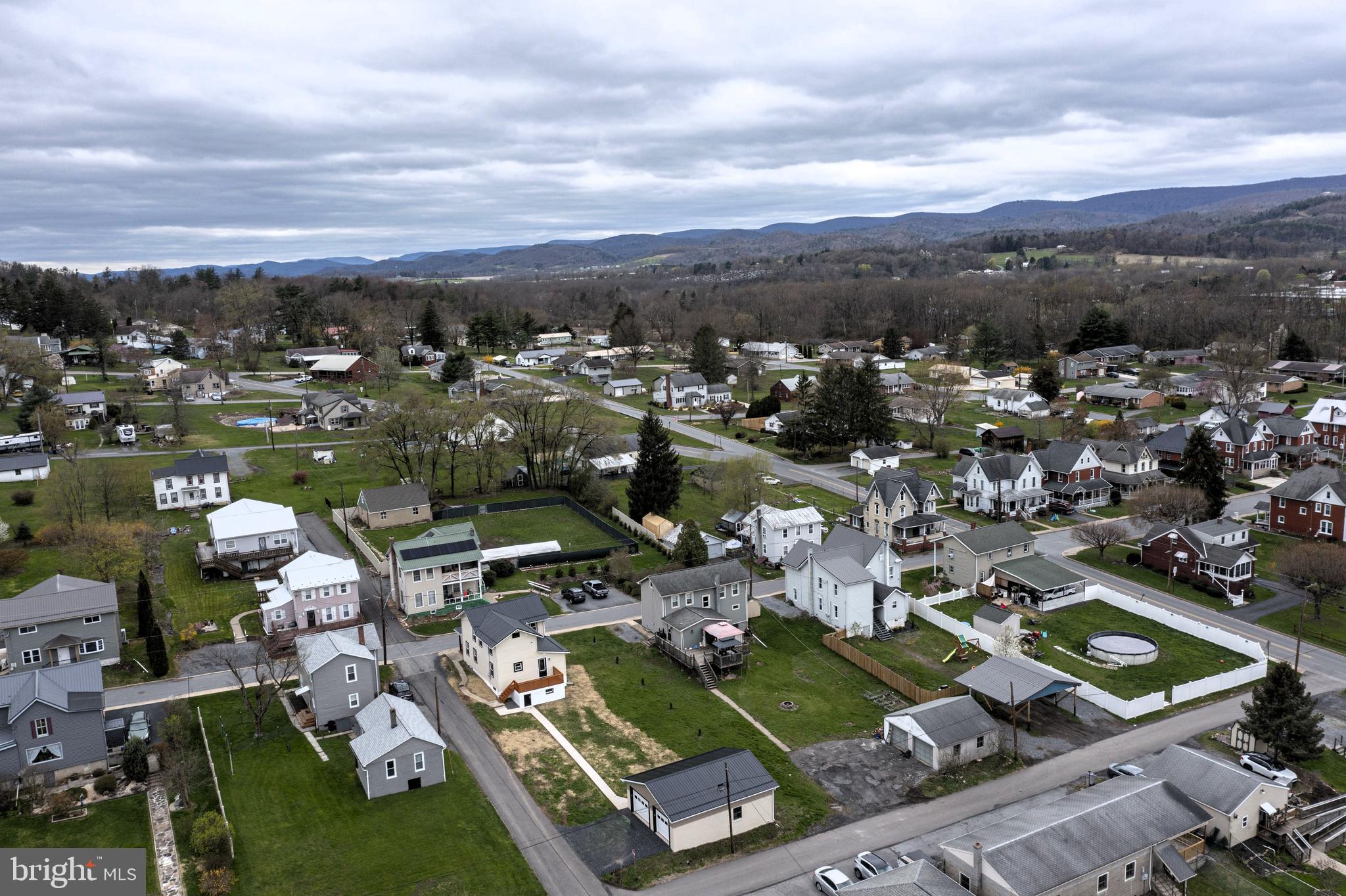 210 S CHESTNUT STREET