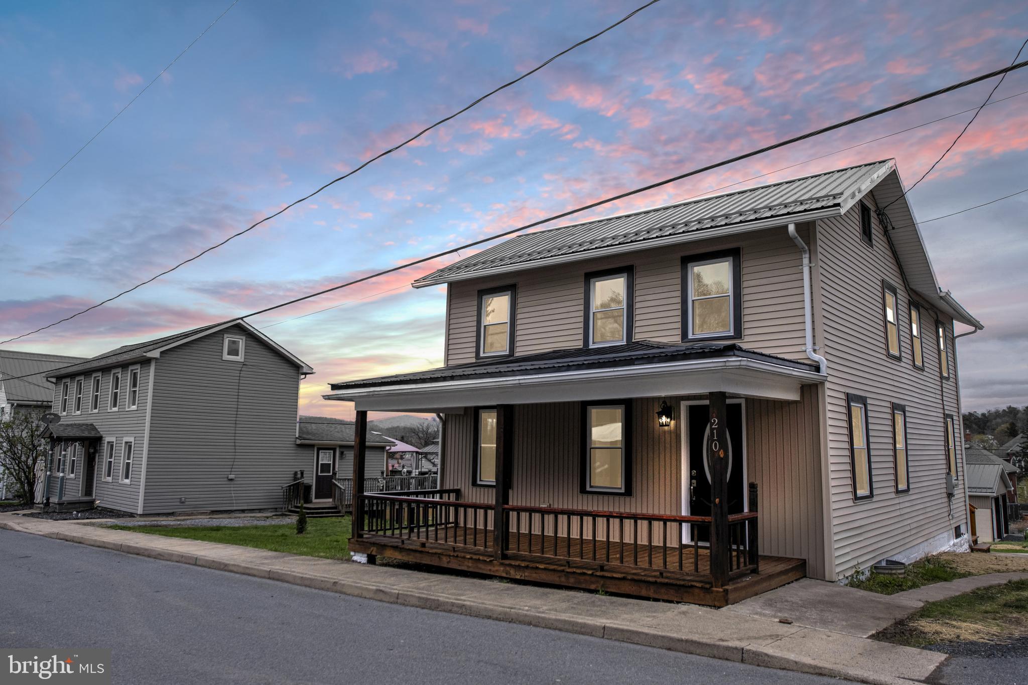 210 S CHESTNUT STREET