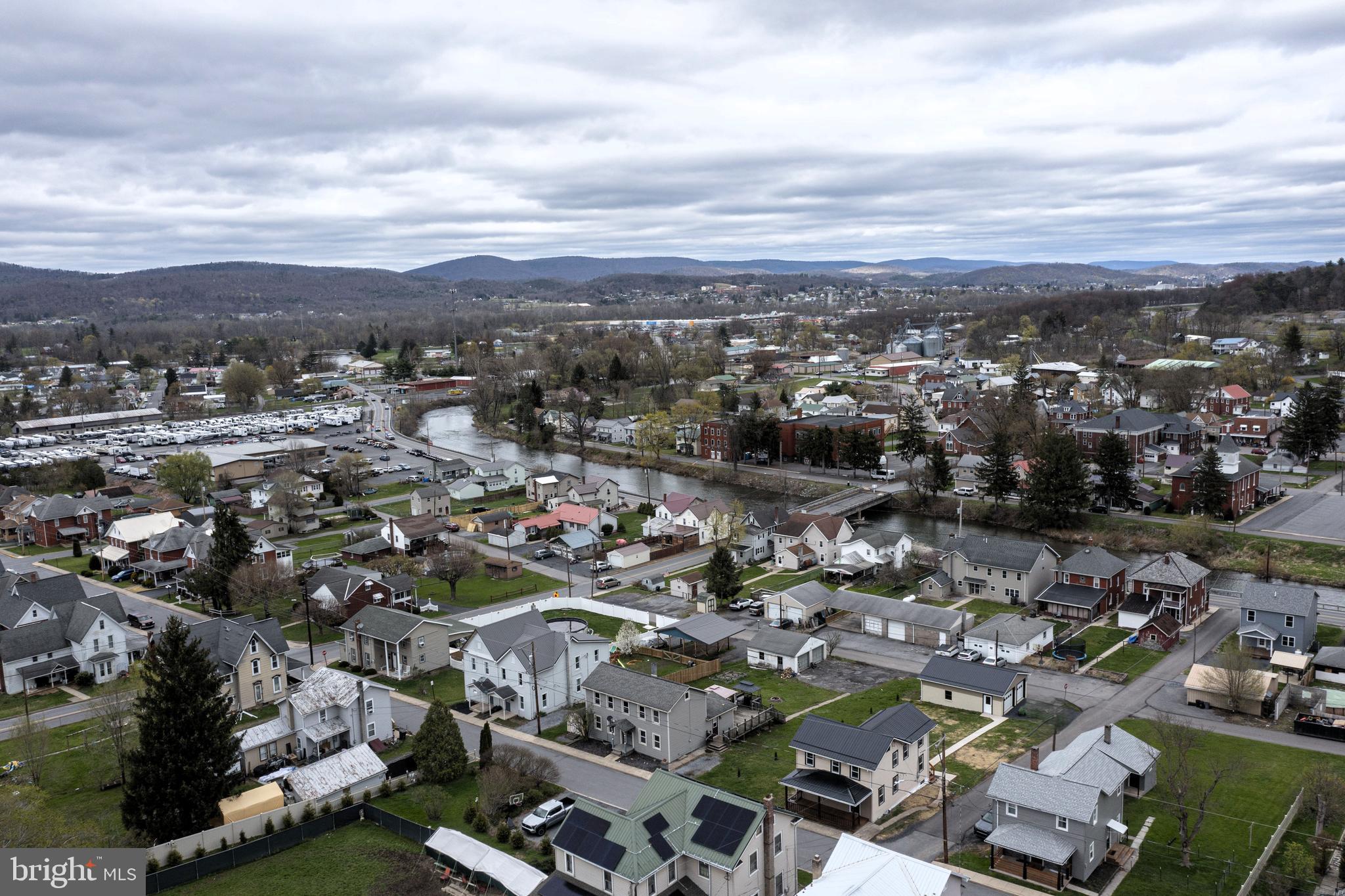 210 S CHESTNUT STREET