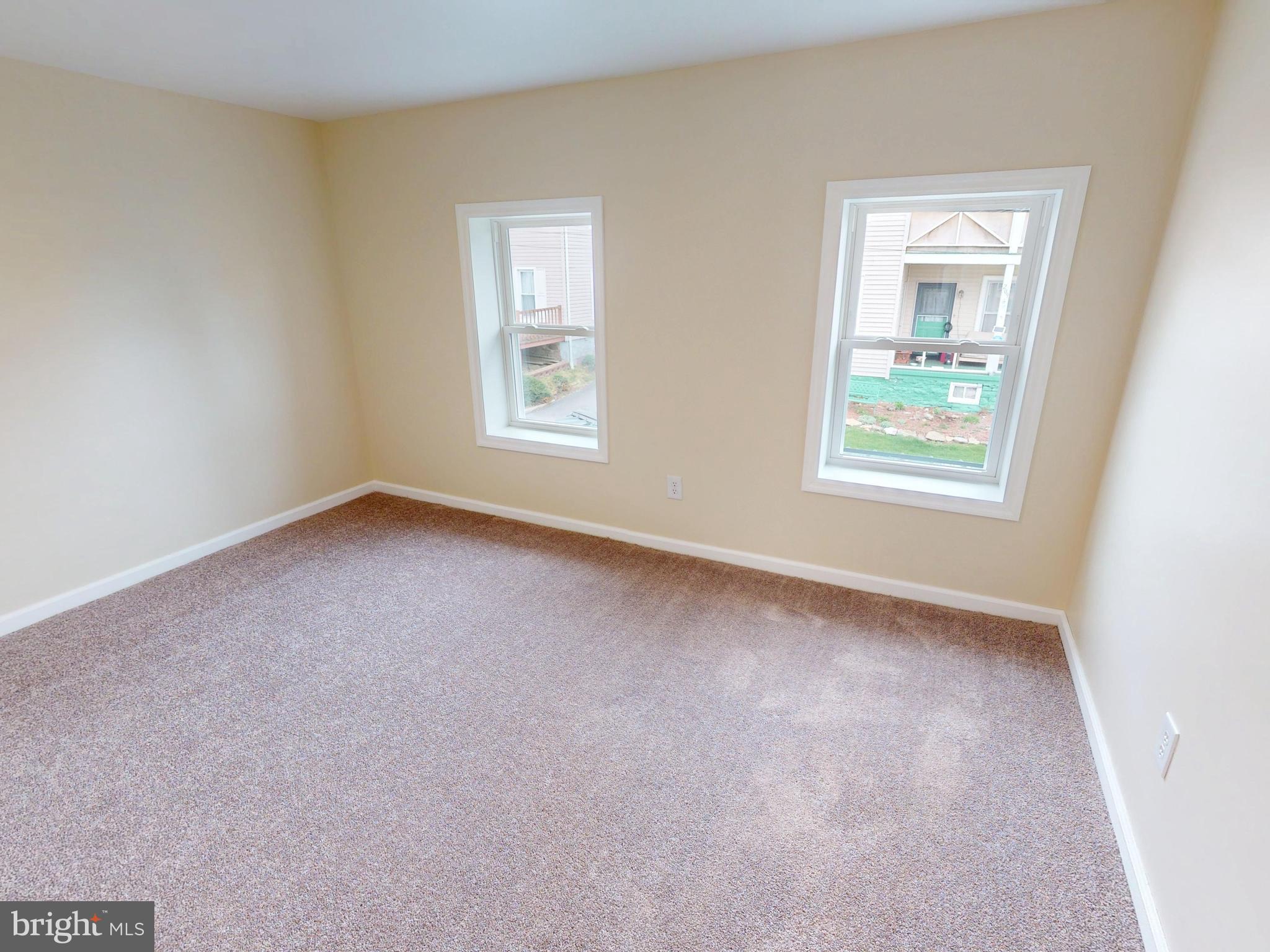 210 S CHESTNUT STREET