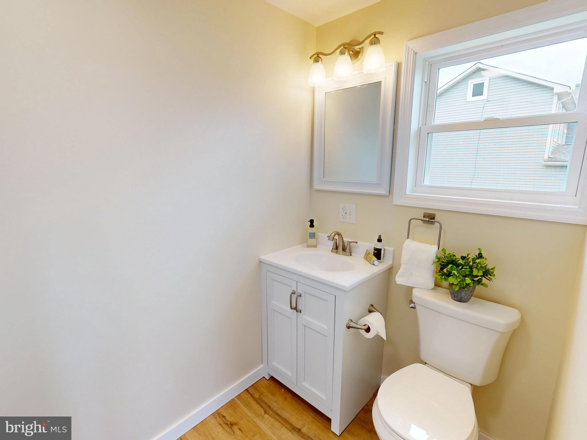 210 S CHESTNUT STREET