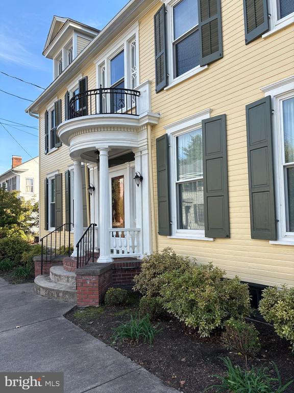 412 MAIN STREET