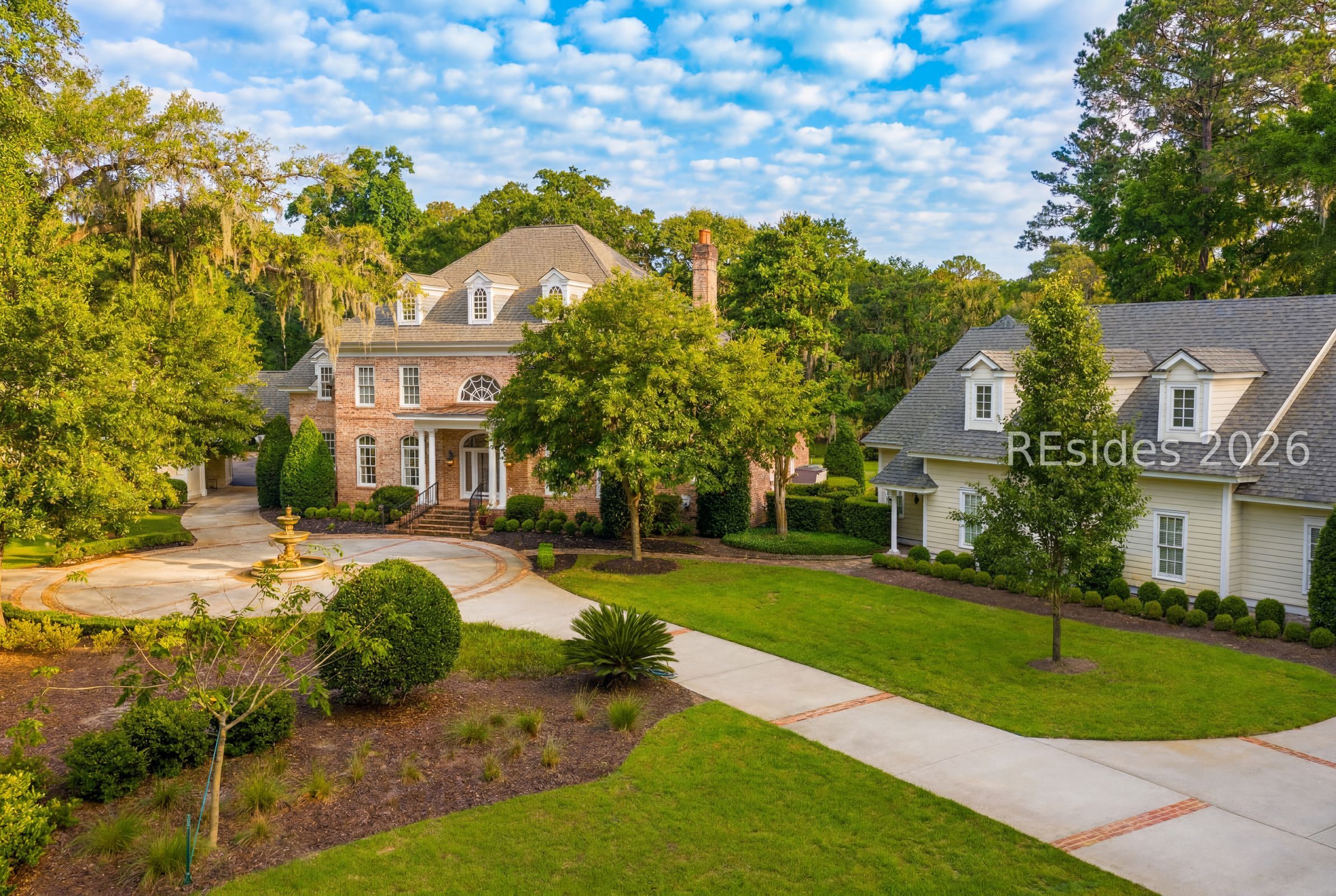 2 High Ponds Lane