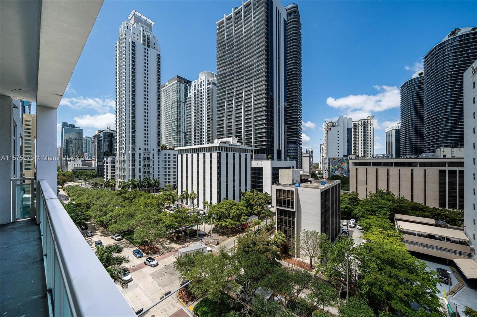 951 Brickell Ave # 909