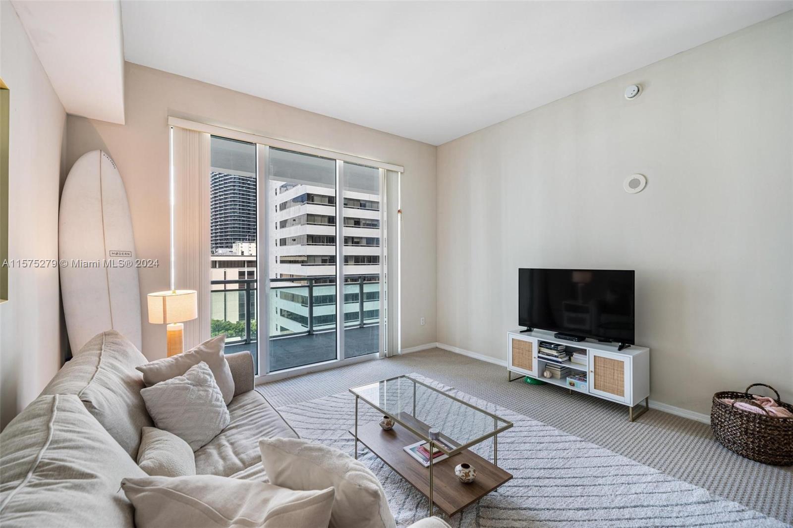 951 Brickell Ave # 909