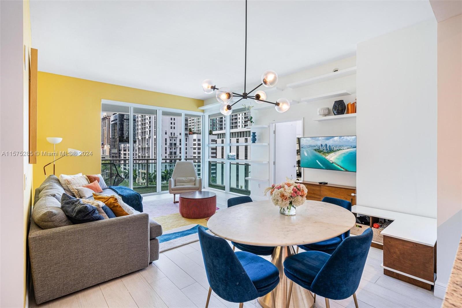 951 Brickell Ave # 911