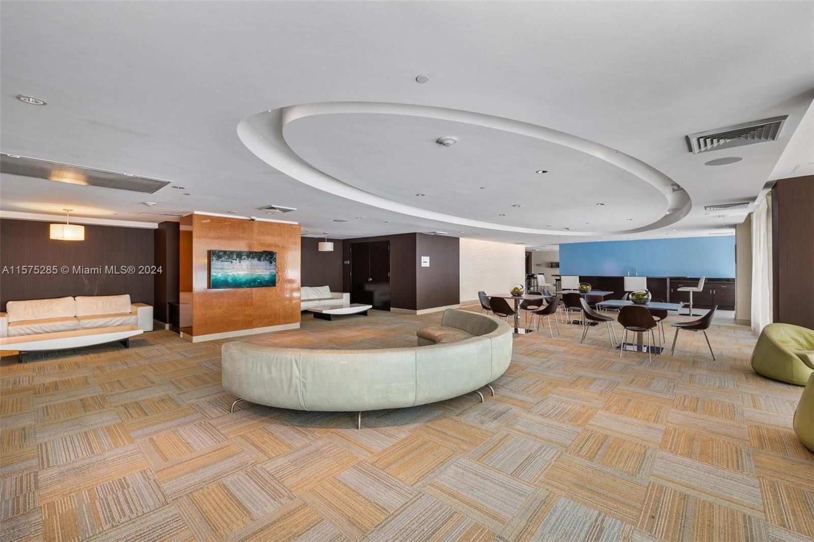 951 Brickell Ave # 911