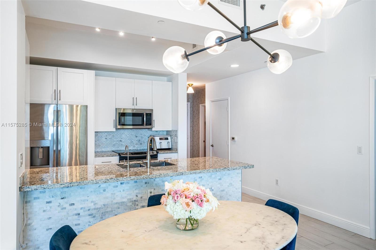 951 Brickell Ave # 911