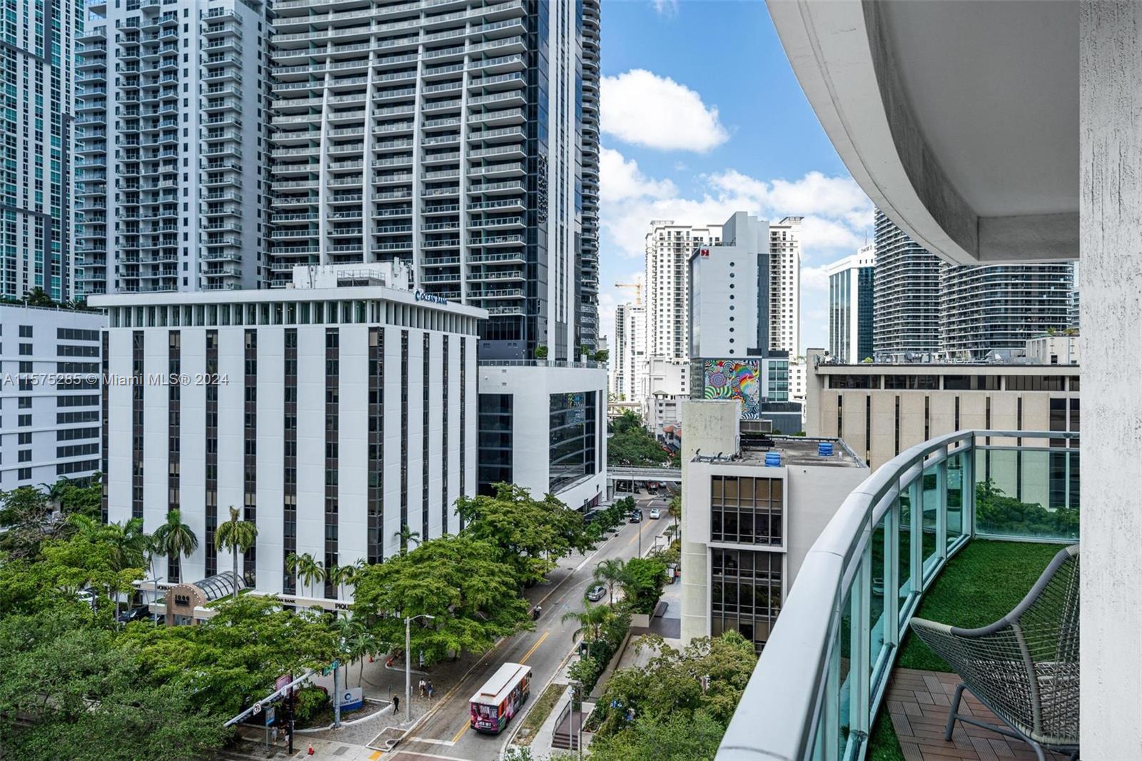 951 Brickell Ave # 911