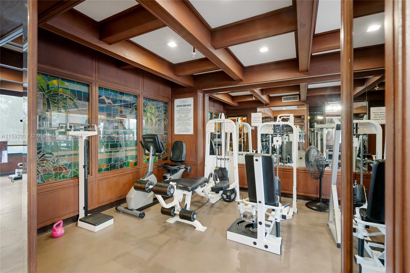 600 NE 36th St Unit: PH2