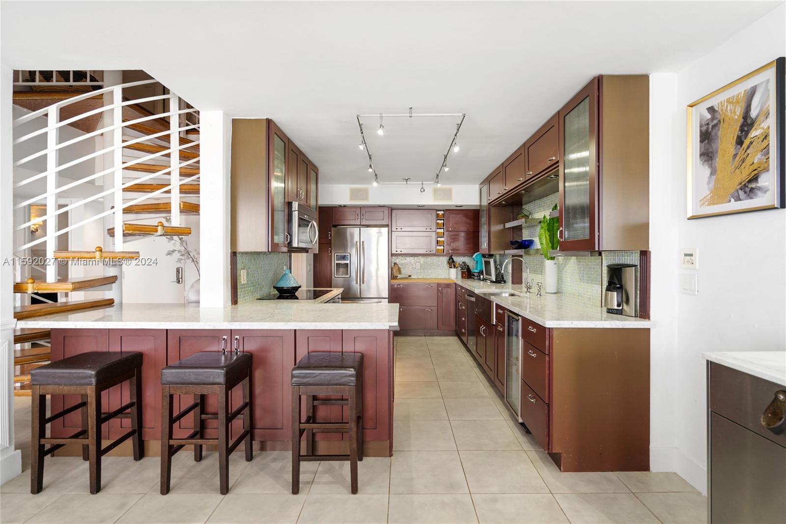 600 NE 36th St Unit: PH2