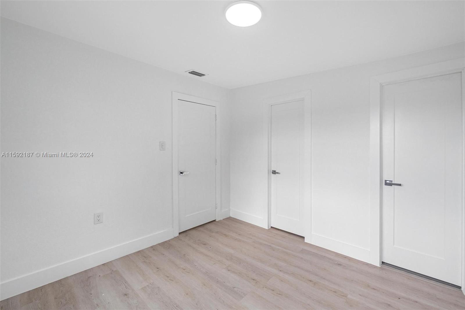 3427 NW 9th Ave