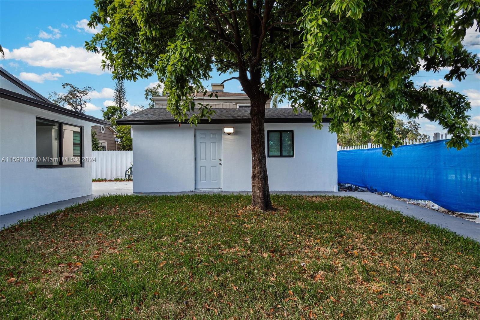 3427 NW 9th Ave