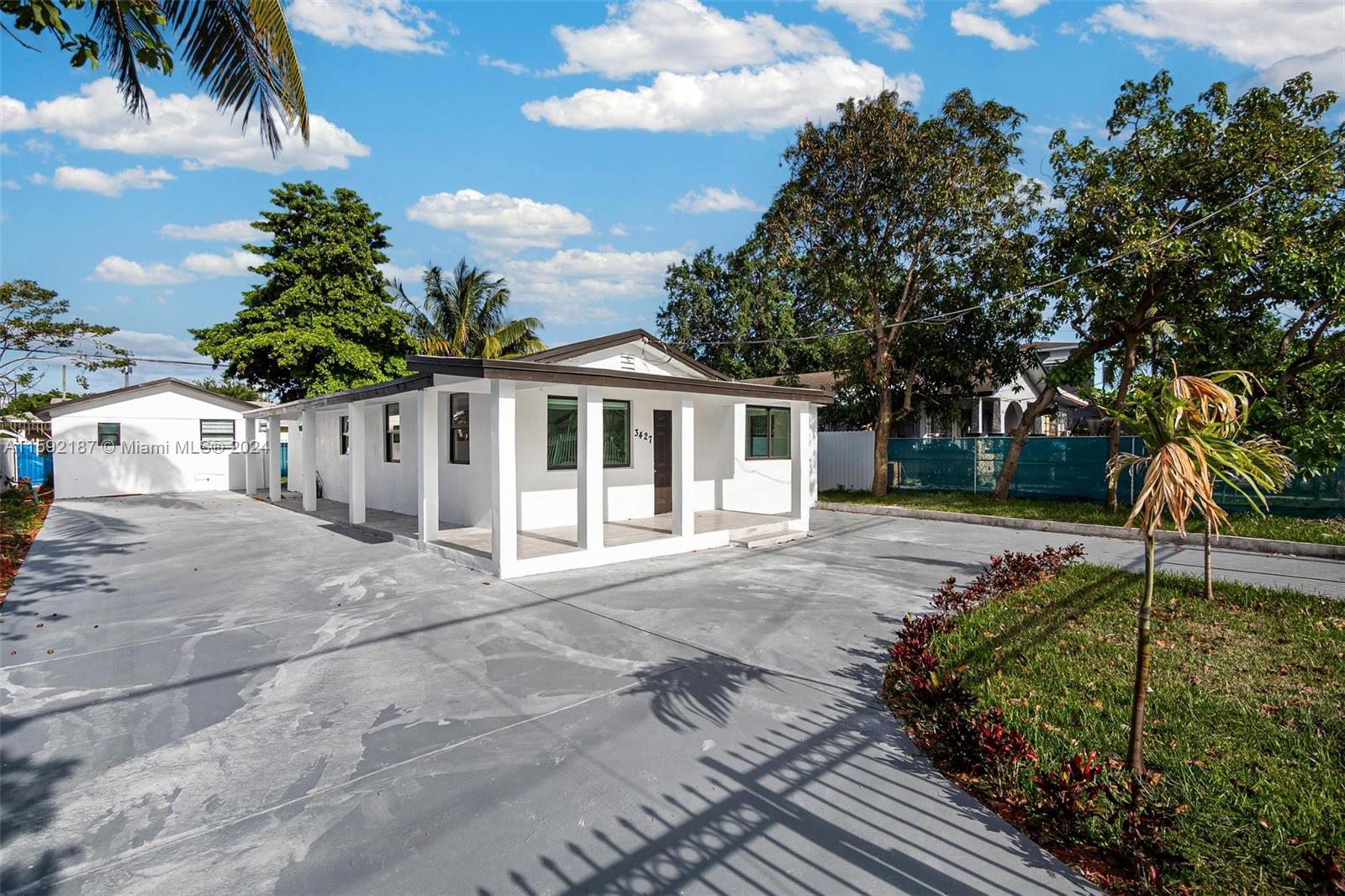 3427 NW 9th Ave