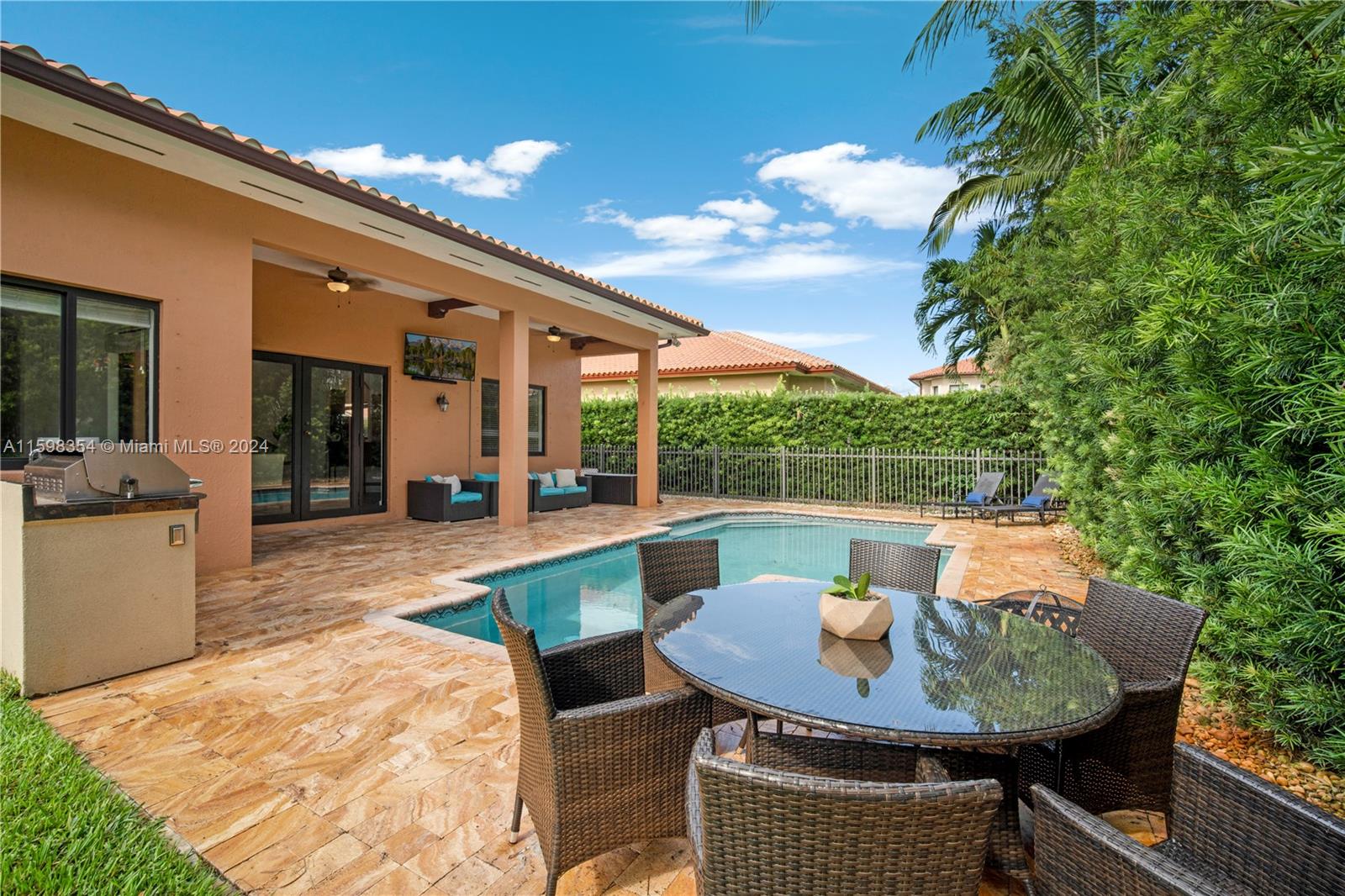 7464 SW 188th Ter