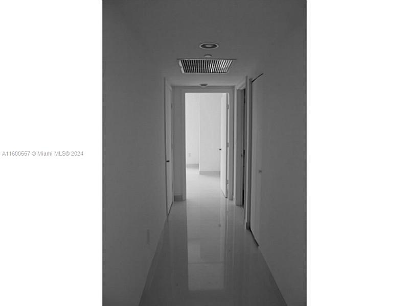 465 BRICKELL AV # 3002
