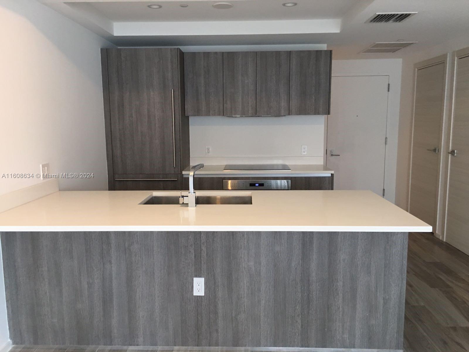 801 S Miami Ave Unit: 1402
