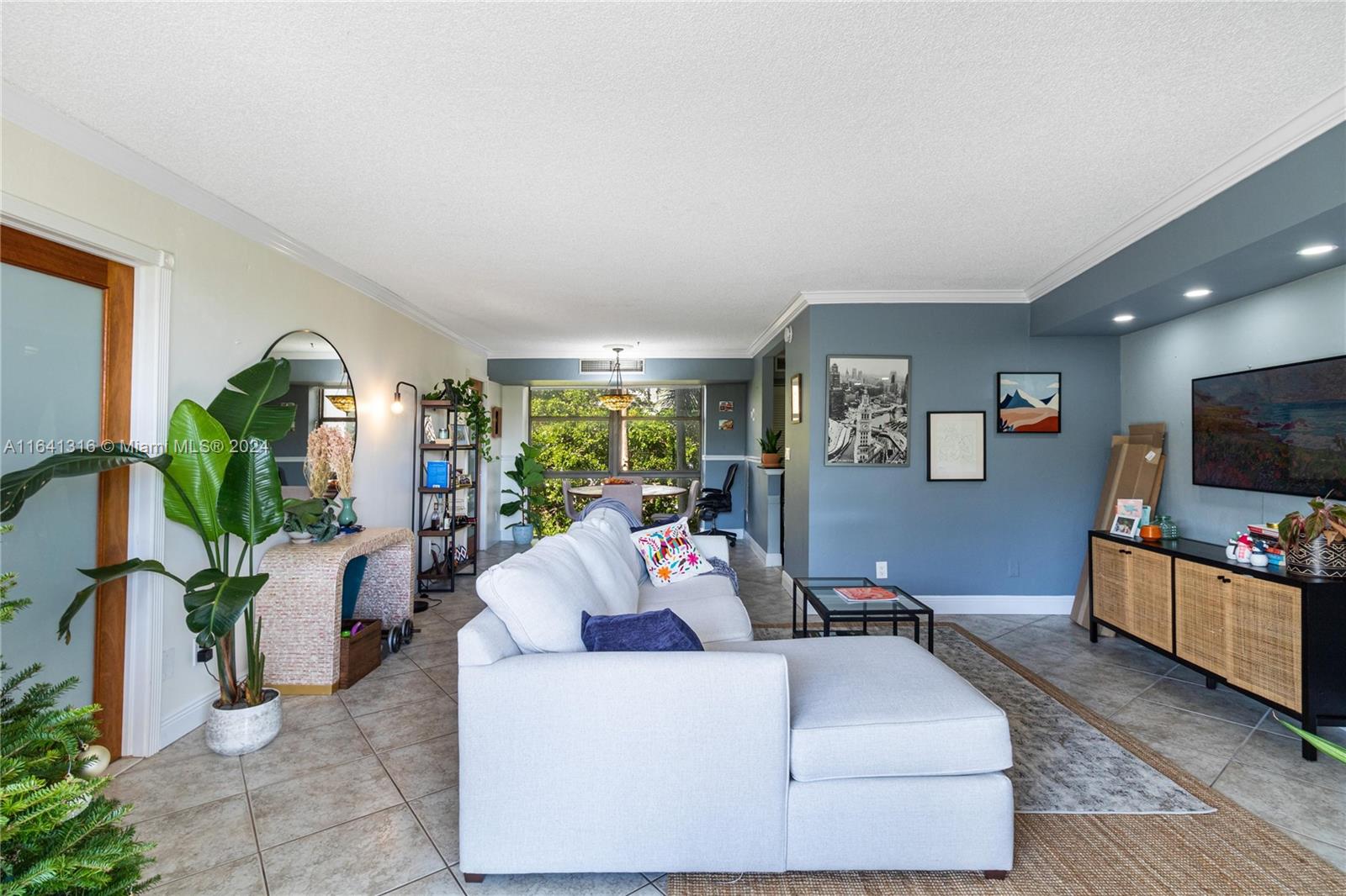 5701 Biscayne Blvd # 401