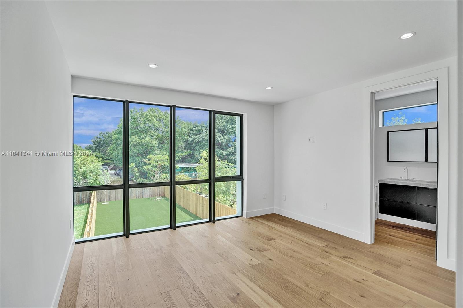 353 NW 50th St