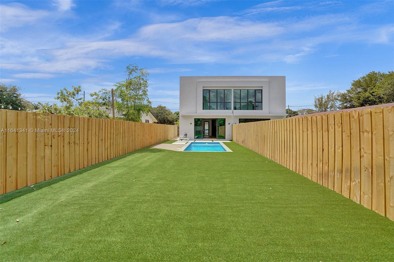 353 NW 50th St
