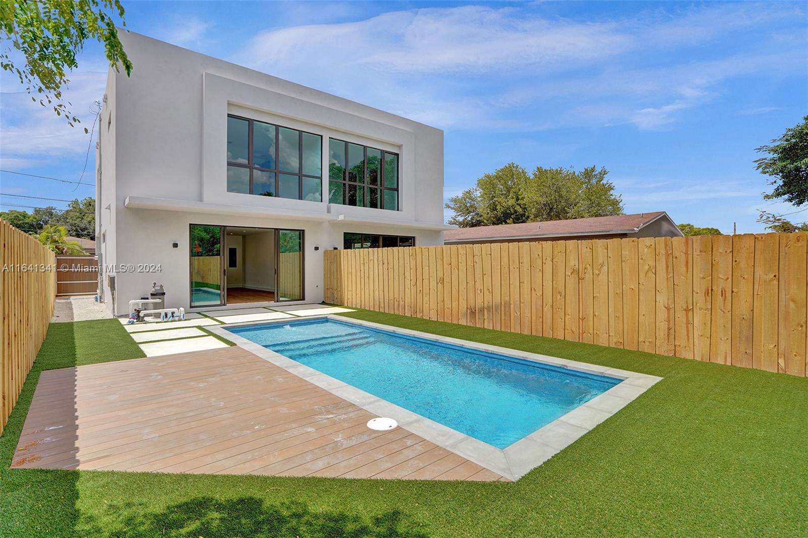 353 NW 50th St