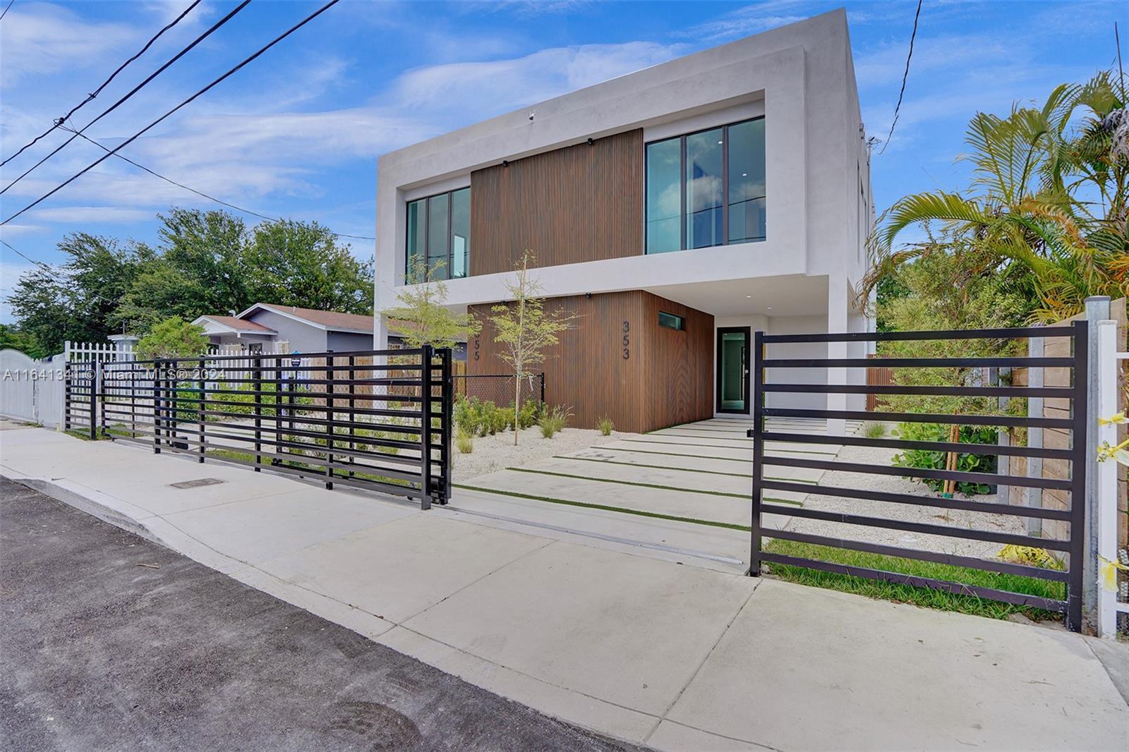 353 NW 50th St