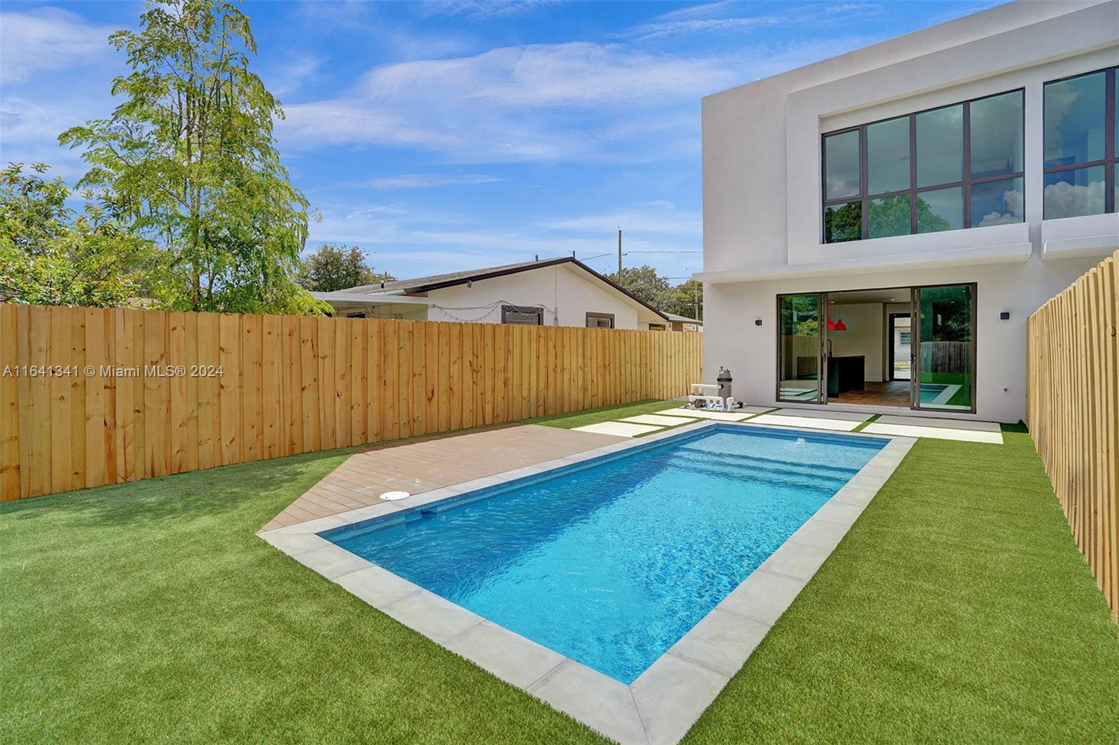 353 NW 50th St