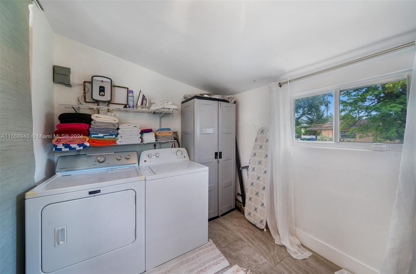 162 NW 42nd St # 162