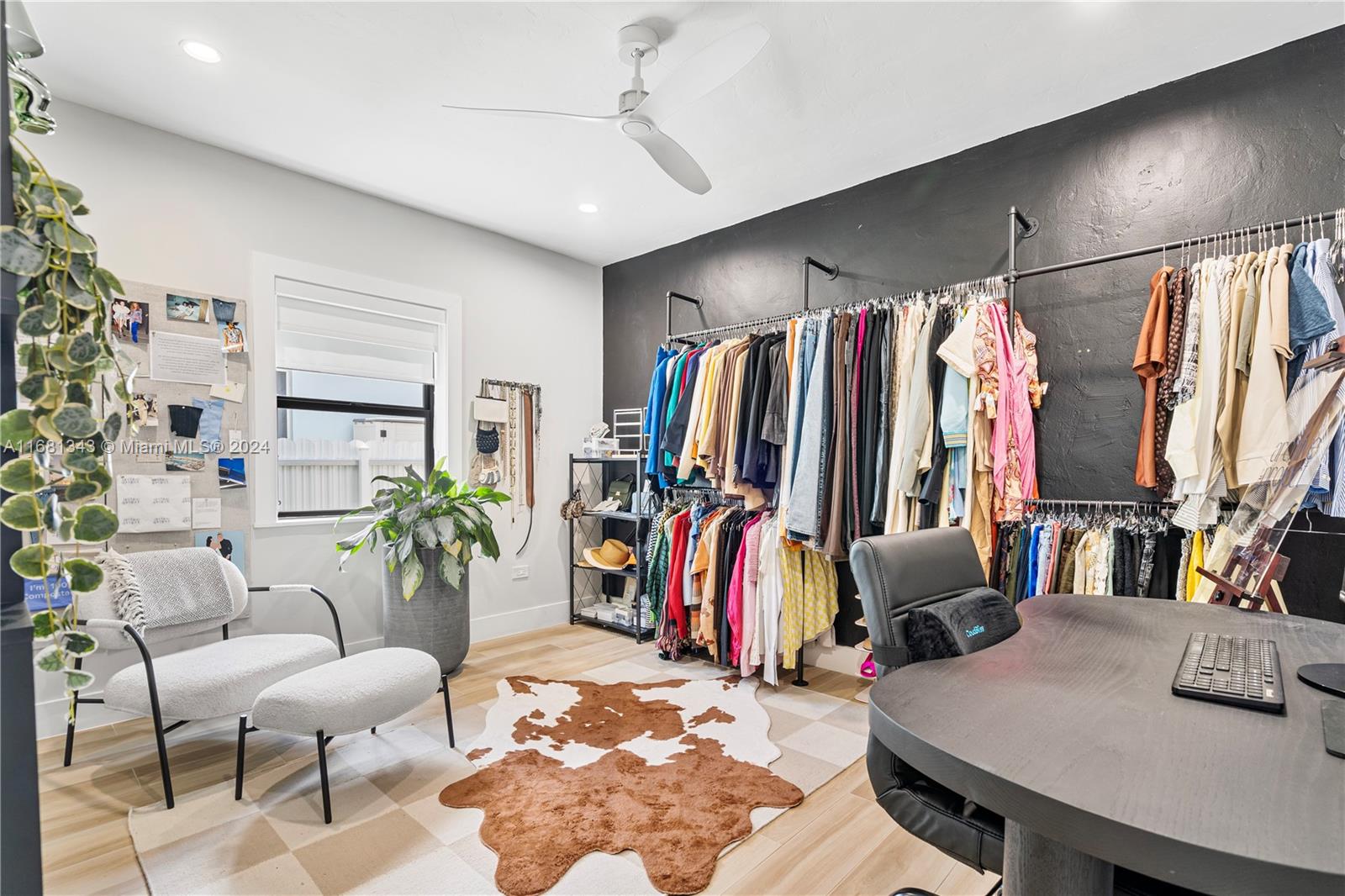 5887 SW 28th St