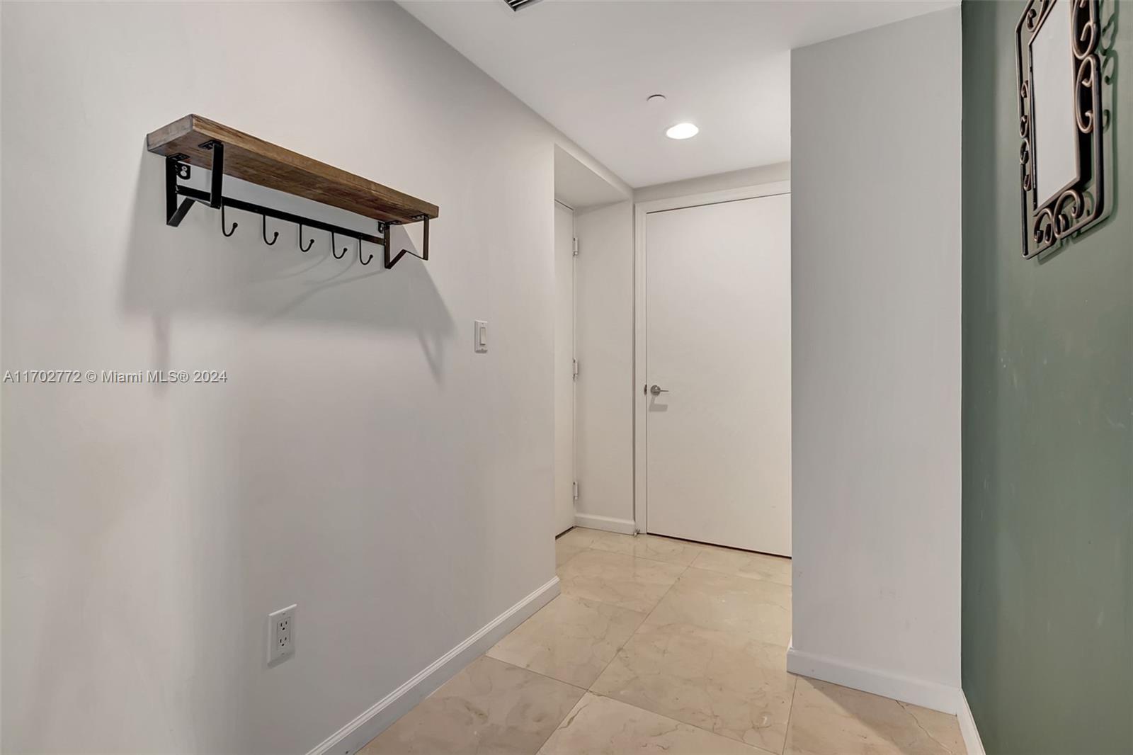 55 SE 6th St # 3903