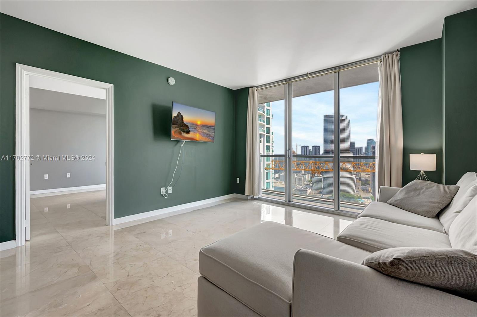 55 SE 6th St # 3903