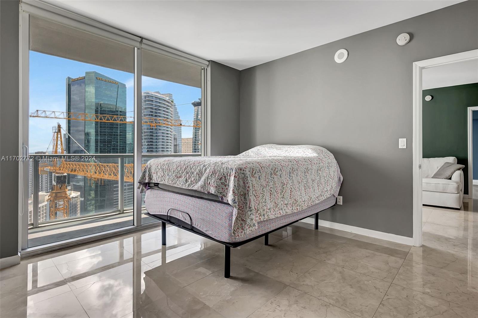 55 SE 6th St # 3903