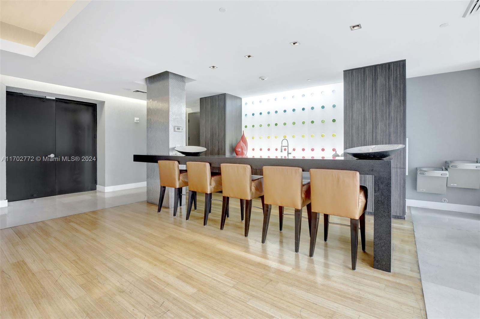 55 SE 6th St # 3903
