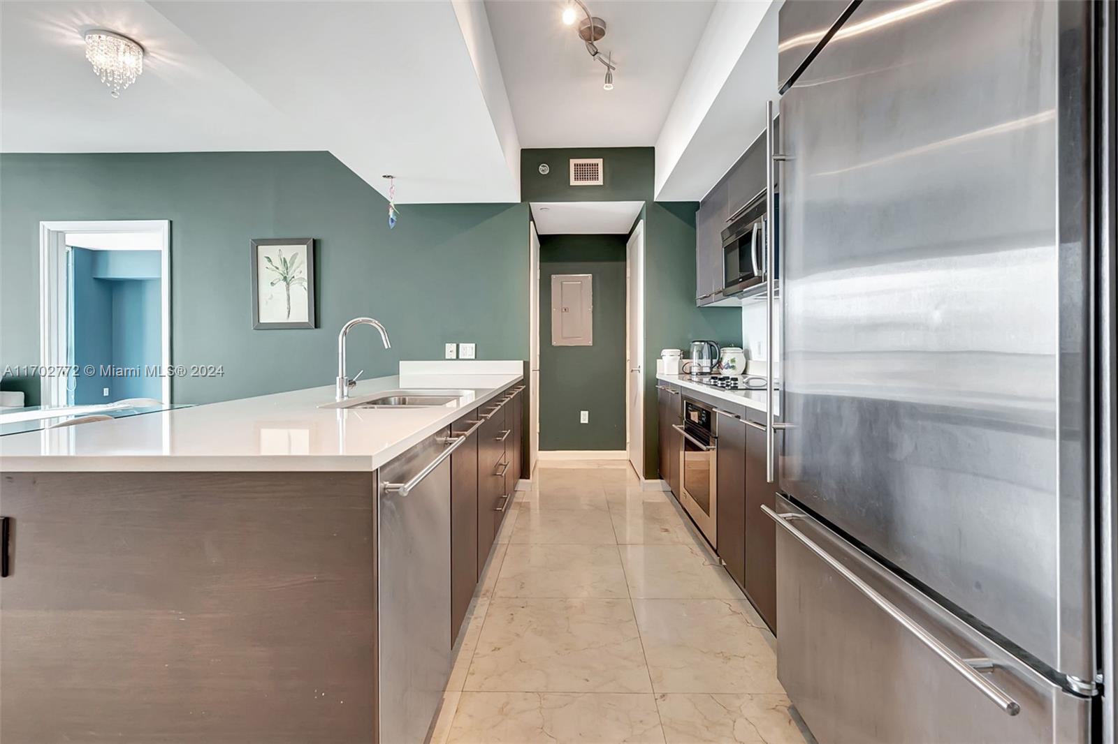 55 SE 6th St # 3903