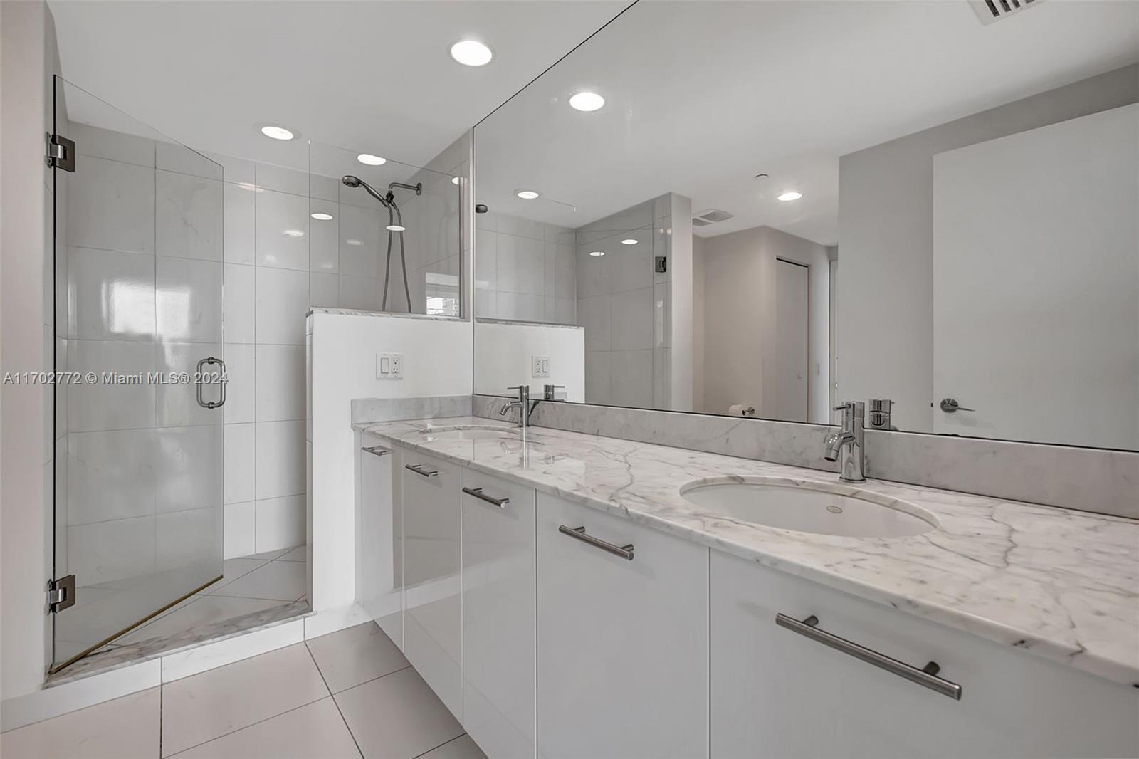 55 SE 6th St # 3903