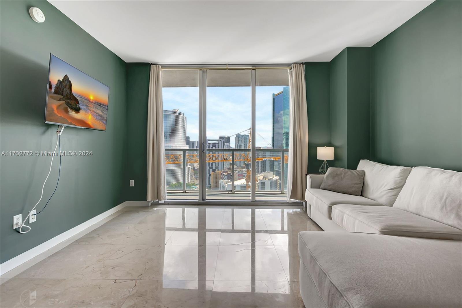 55 SE 6th St # 3903