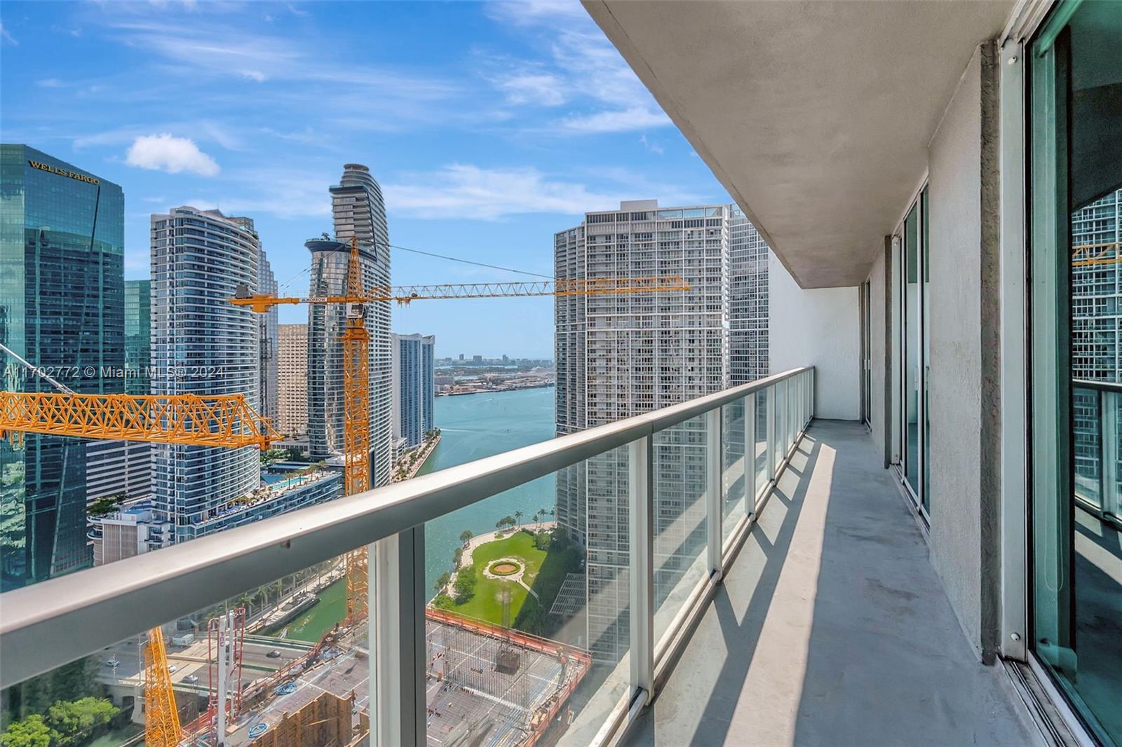 55 SE 6th St # 3903