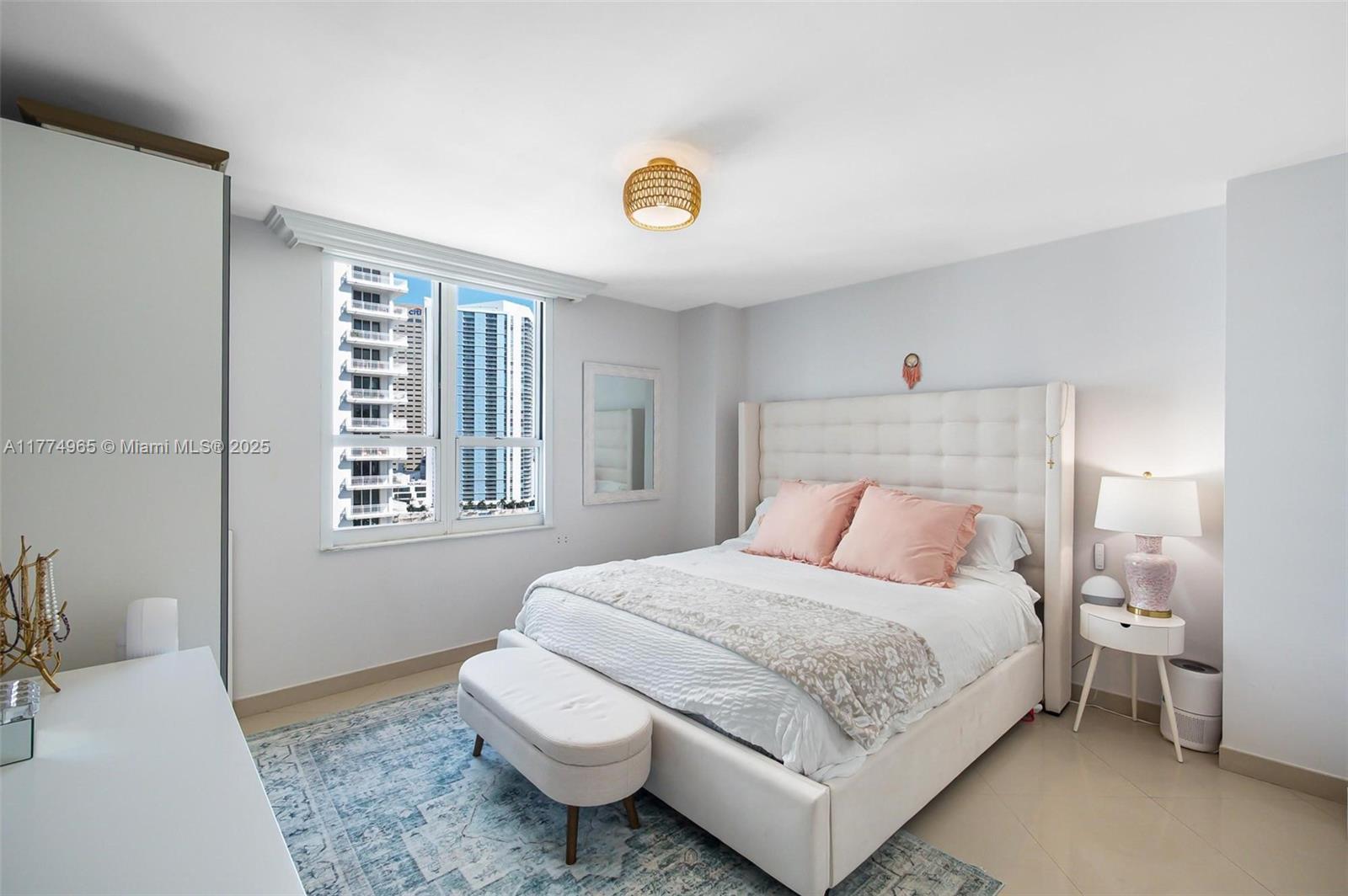701 Brickell Key Blvd # 1708