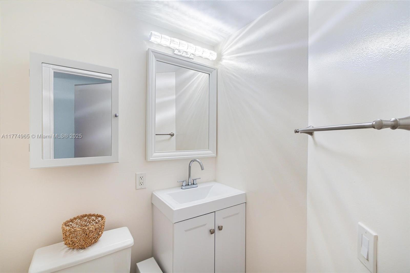 701 Brickell Key Blvd # 1708