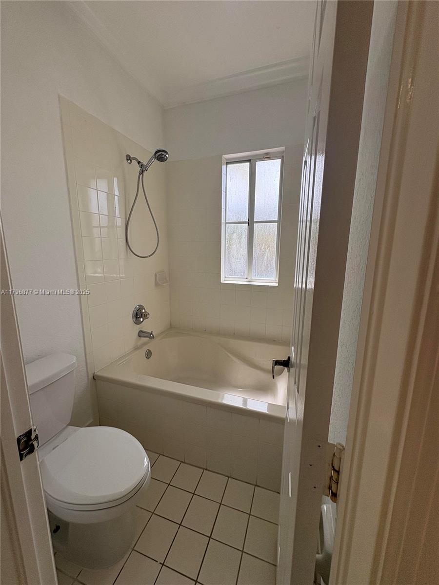 8301 NW 107th Ct # 22 Unit: 7-22