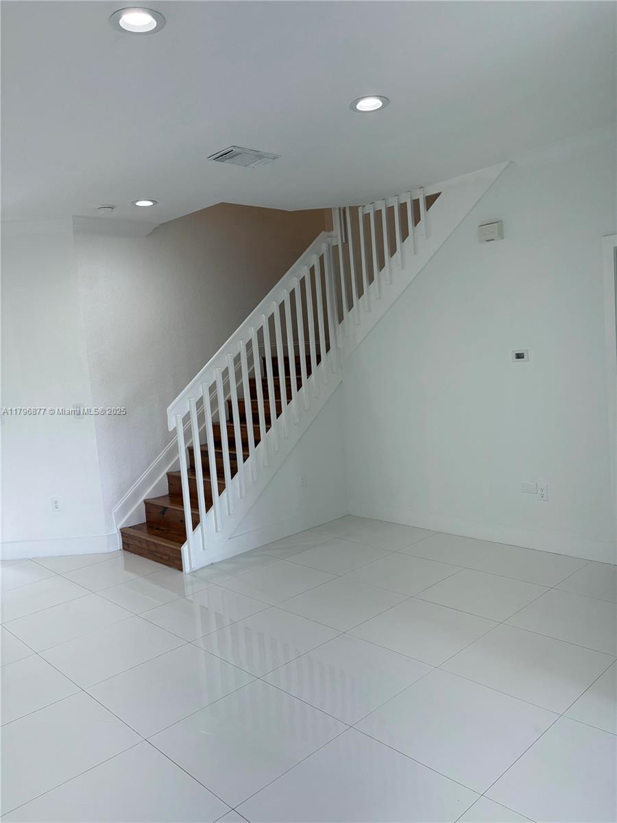 8301 NW 107th Ct # 22 Unit: 7-22