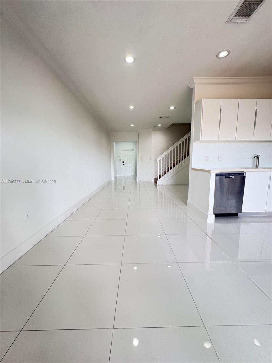 8301 NW 107th Ct # 22 Unit: 7-22