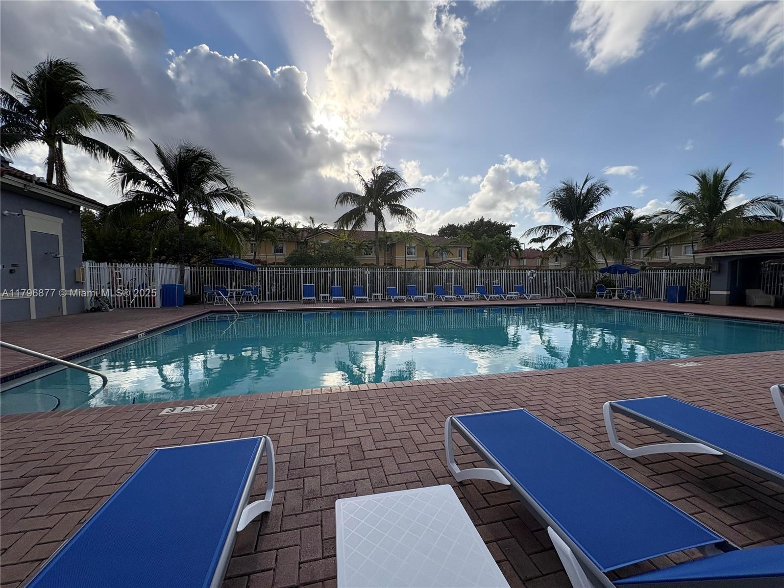 8301 NW 107th Ct # 22 Unit: 7-22