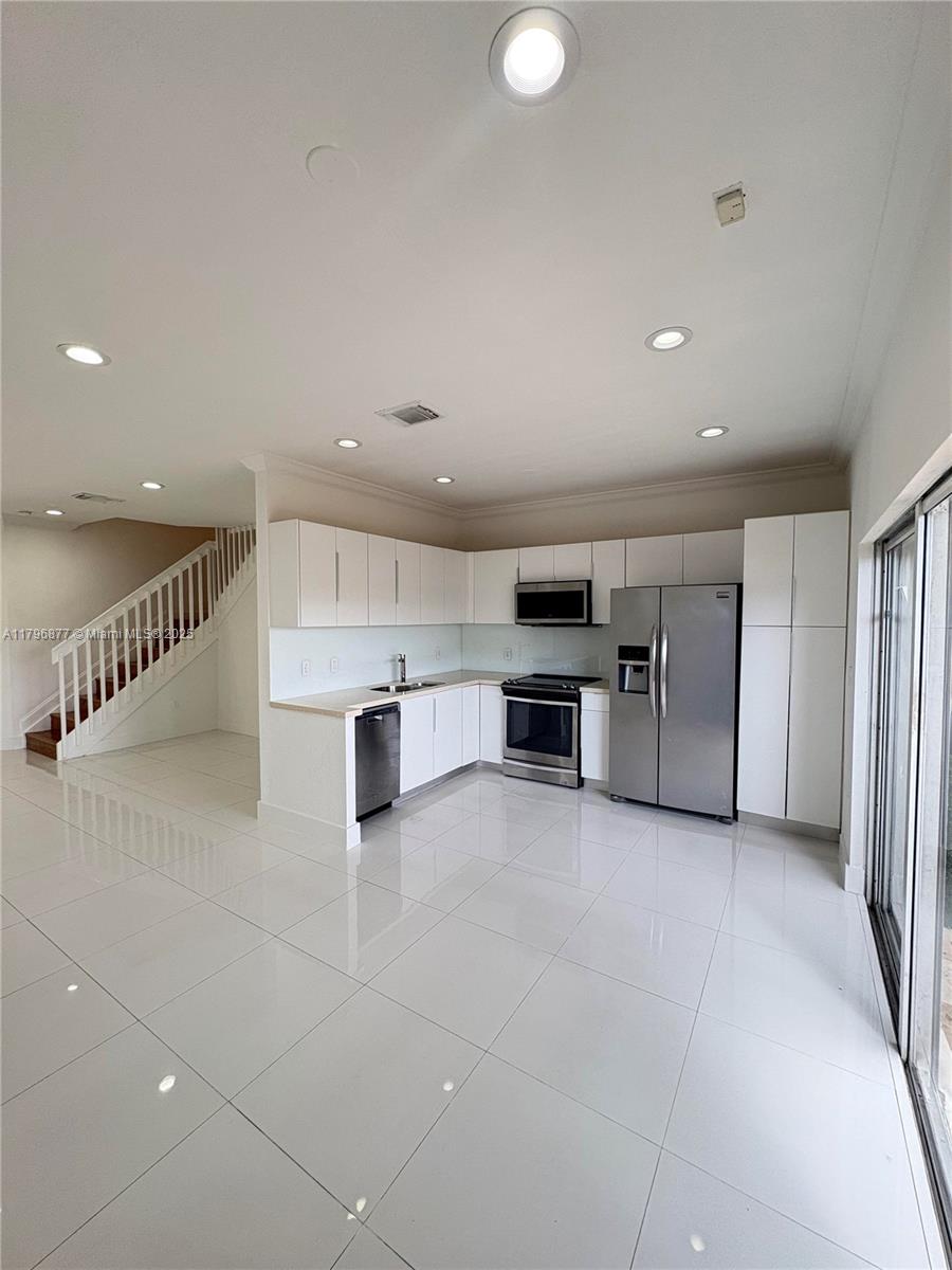 8301 NW 107th Ct # 22 Unit: 7-22