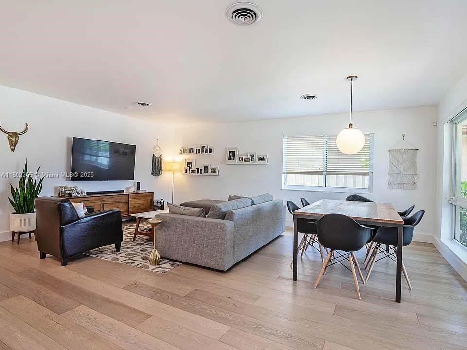 1439 Hollywood Blvd Unit: 0